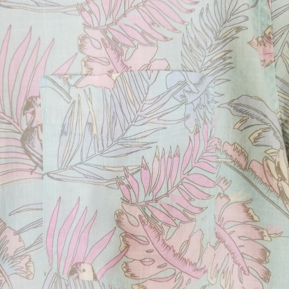 American Eagle tropicals short sleeve button-down - Picture 5 of 7